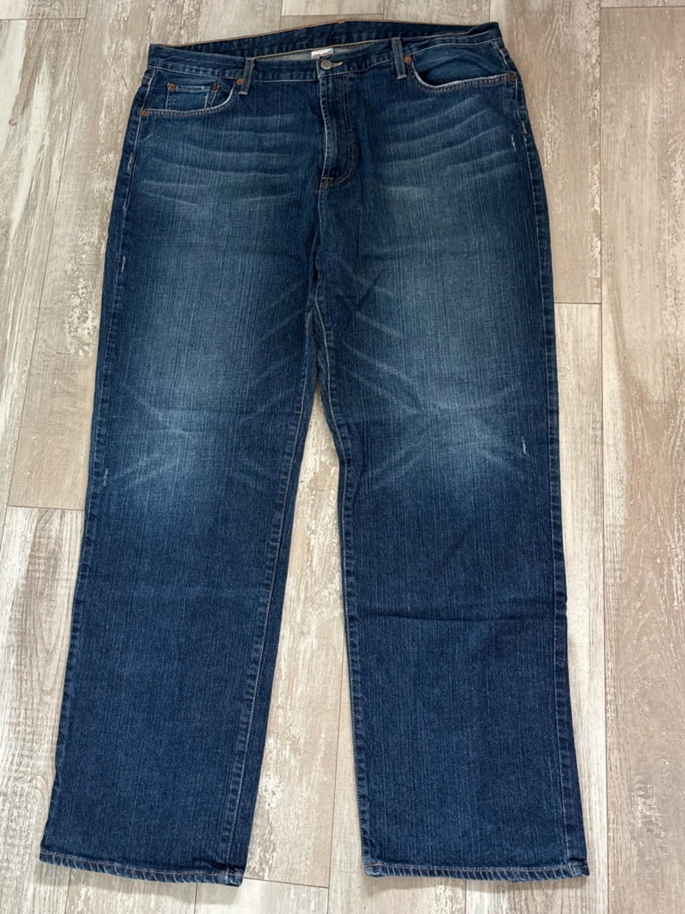 Lucky Brand Men's Washed Dark Blue Straight Jeans